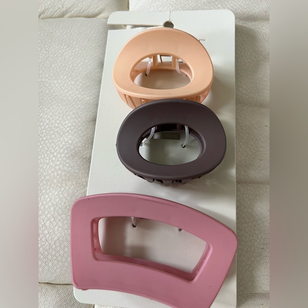 Emberly Hair Clip Trio in Pink, Peach, and Gray
